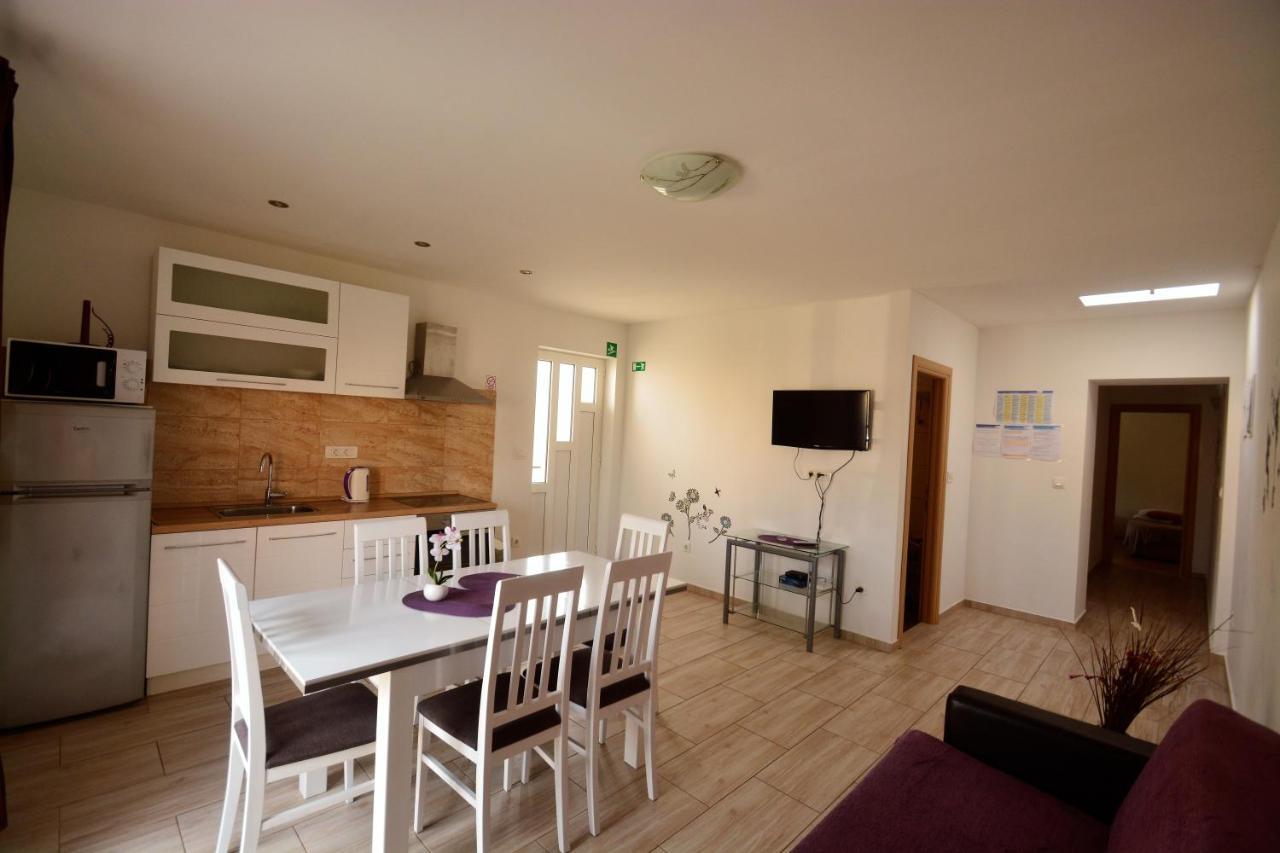 Kala And Tina Apartments Подстрана Екстериор снимка